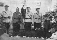 Warta_łomżyńskich_narodowców_w_salonie_drozdowskim Warta_łomżyńskich_narodowców_w_salonie_drozdowskim